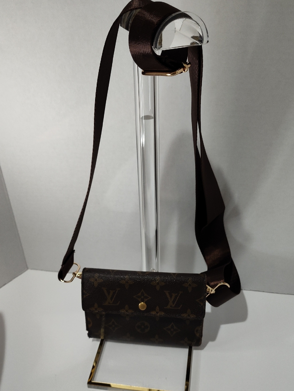 Louis Vuitton Monogram Compact Wallet - Picture 6 of 17